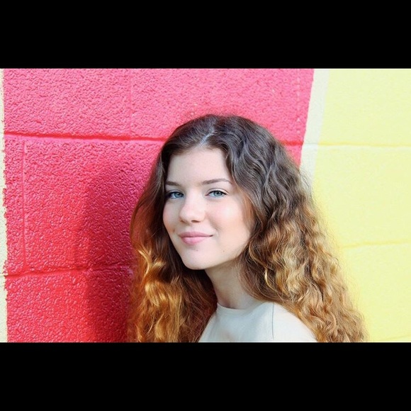 Meet your Posher, Briana - Picture 4 of 7